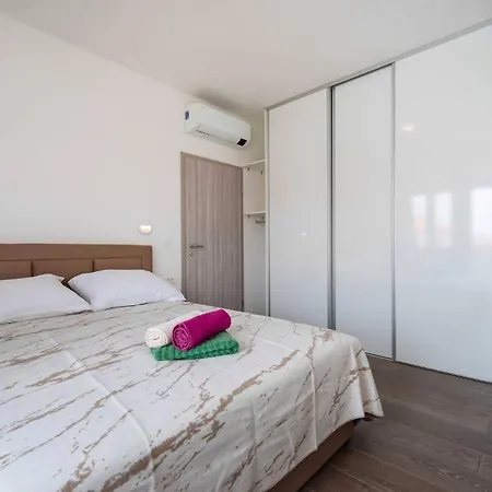 Apartament My Dalmatia - Blagdan Three With Private Parking