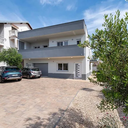 My Dalmatia - Blagdan Three With Private Parking * Zadar