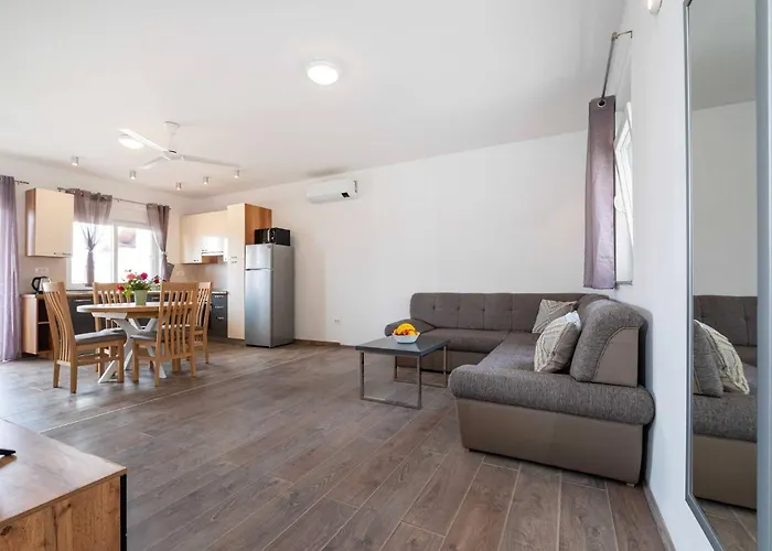 Appartement My Dalmatia - Blagdan Three With Private Parking Zadar