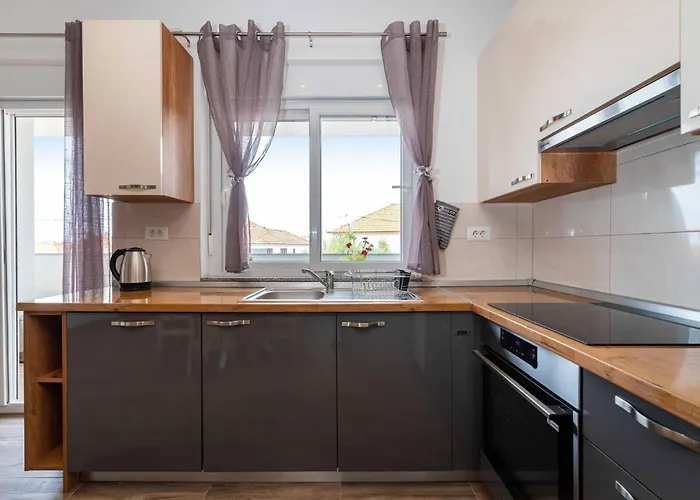 Appartement My Dalmatia - Blagdan Three With Private Parking